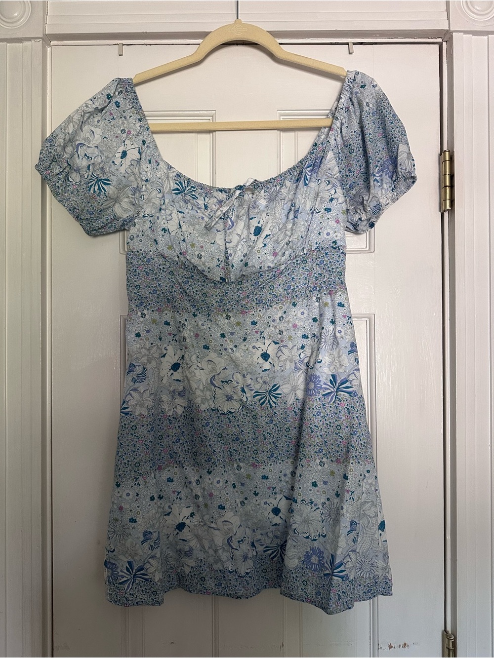 Light Blue Floral Puff-Sleeve Women’s Dress